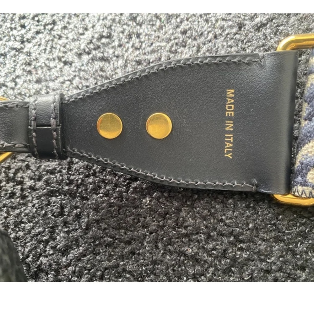 💯% authentic large Dior Black Pebbled bobby Leather Saddle Bag - Picture 7 of 11